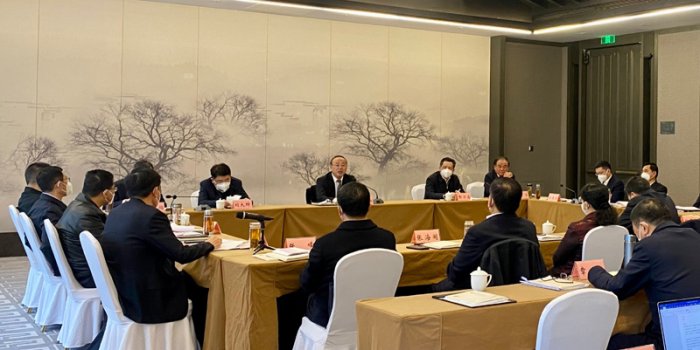 省政协十三届一次会议举行分组会议 张祥安章松出席