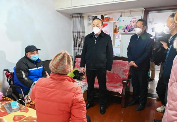 张祥安走访慰问老干部和困难群众 向他们送上党和政府